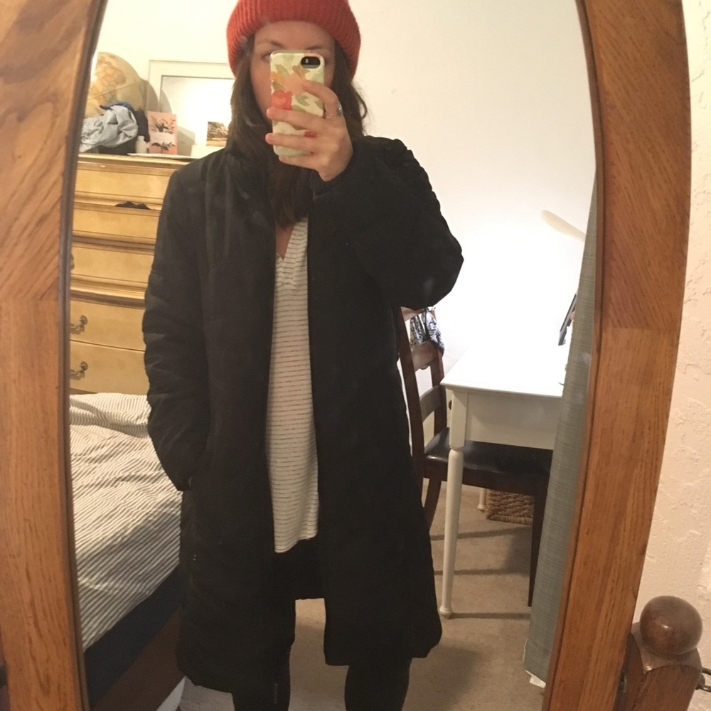 Motherhood Maternity expandable coat
